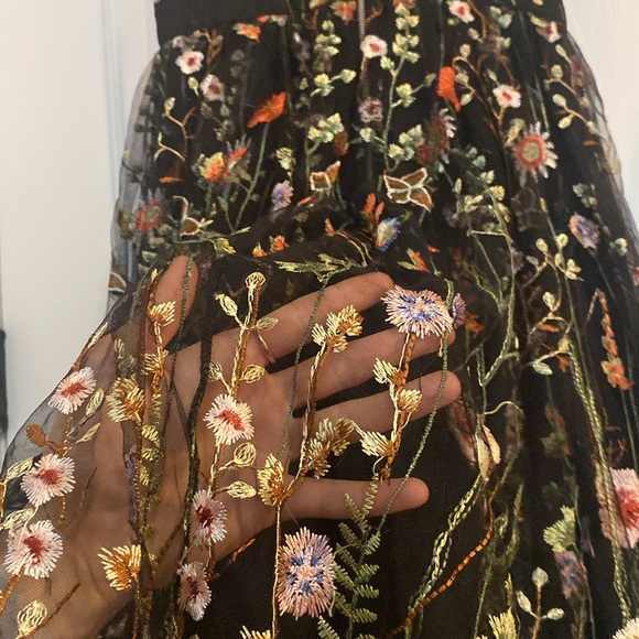 *BRAND NEW* Gorgeous “Soprano” midi dress. SIZE SMALL - Picture 6 of 6